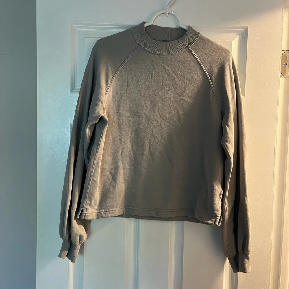 A&F crew neck! - Picture 3 of 3